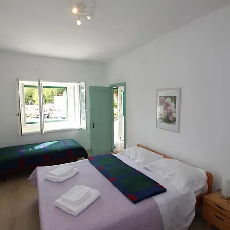 Beautiful White Stone Seafront House In Bol, With Panoramic Views. * Bol
