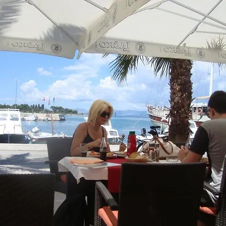 Beautiful White Stone Seafront House In Bol, With Panoramic Views. Bol